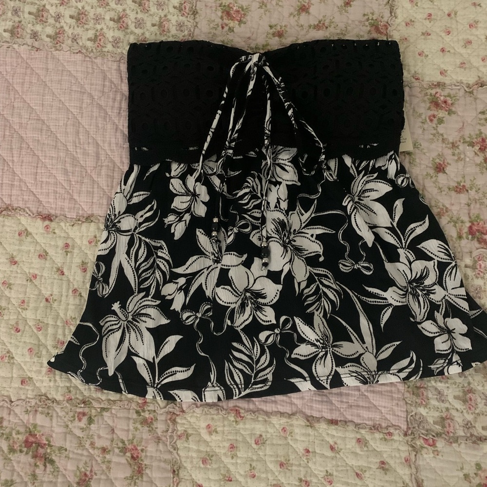 Floral Black and White Women's Blouse